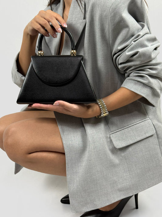 Noa El ve Omuz Çantası